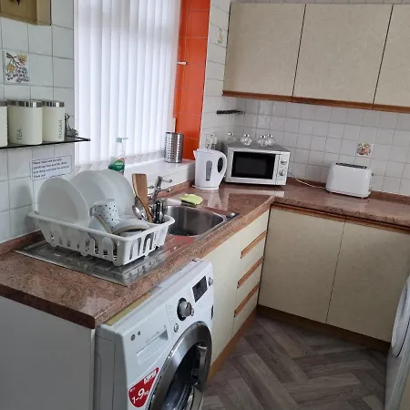 Relaxed Double Bed With Private Bathroom, Parking, Wifi And Garden. Ubytování v soukromí