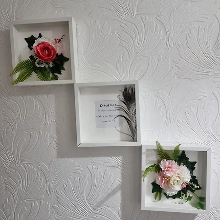 Relaxed Double Bed With Private Bathroom, Parking, Wifi And Garden. * Leeds (West Yorkshire)