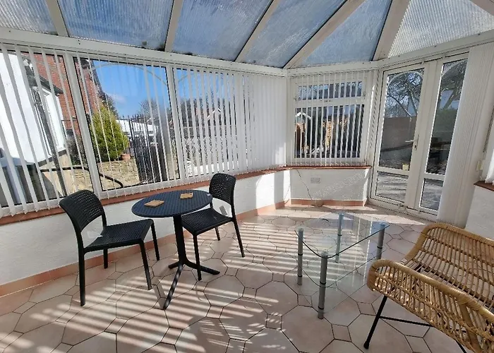 Relaxed Double Bed With Private Bathroom, Parking, Wifi And Garden. *