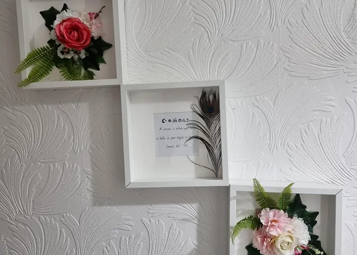 Relaxed Double Bed With Private Bathroom, Parking, Wifi And Garden. * Leeds (West Yorkshire)