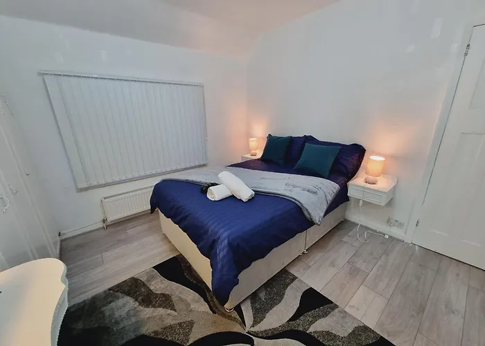 Accommodatie bij particulieren Relaxed Double Bed With Private Bathroom, Parking, Wifi And Garden. *